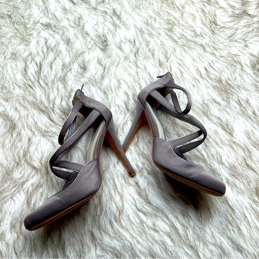 Zac Posen Truly Gray Satin Heels Size 7
